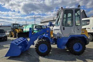 サムネイル: 平成14年　ＴＣＭ　Ｌ４-２　タイヤチェーン付　0.4㎥