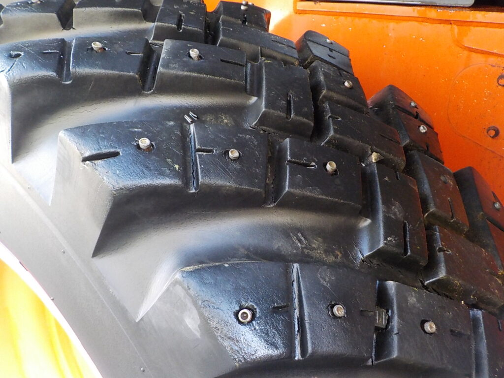 平成25年　日立　ホイールローダー　ZW140　★スノウプラウ★ノーマルバケット付★Wキャビン★エアコン★