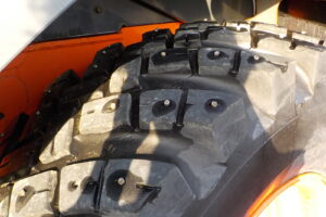 サムネイル: 平成25年　日立　ホイールローダー　ZW140　★スノウプラウ★ノーマルバケット付★Wキャビン★エアコン★