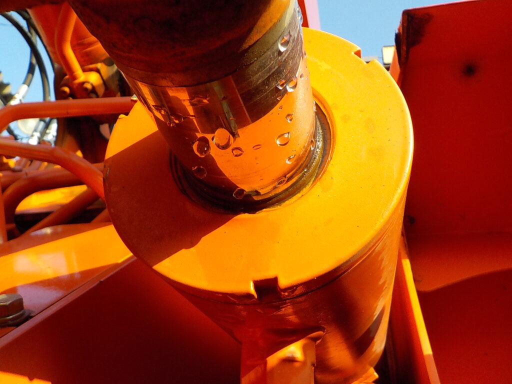 平成25年　日立　ホイールローダー　ZW140　★スノウプラウ★ノーマルバケット付★Wキャビン★エアコン★