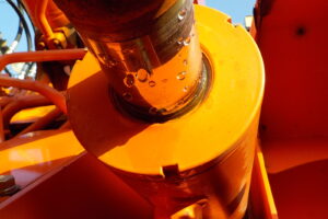 サムネイル: 平成25年　日立　ホイールローダー　ZW140　★スノウプラウ★ノーマルバケット付★Wキャビン★エアコン★