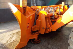 サムネイル: 平成25年　日立　ホイールローダー　ZW140　★スノウプラウ★ノーマルバケット付★Wキャビン★エアコン★