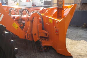 サムネイル: 平成25年　日立　ホイールローダー　ZW140　★スノウプラウ★ノーマルバケット付★Wキャビン★エアコン★