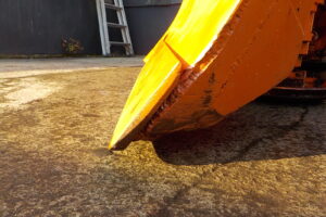 サムネイル: 平成25年　日立　ホイールローダー　ZW140　★スノウプラウ★ノーマルバケット付★Wキャビン★エアコン★