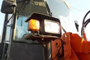 サムネイル: 平成25年　日立　ホイールローダー　ZW140　★スノウプラウ★ノーマルバケット付★Wキャビン★エアコン★