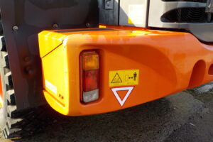 サムネイル: 平成25年　日立　ホイールローダー　ZW140　★スノウプラウ★ノーマルバケット付★Wキャビン★エアコン★