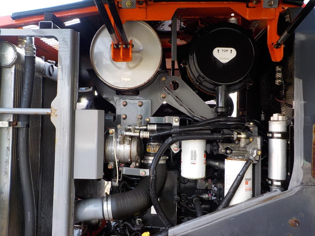 平成25年　日立　ホイールローダー　ZW140　★スノウプラウ★ノーマルバケット付★Wキャビン★エアコン★