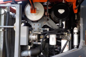 サムネイル: 平成25年　日立　ホイールローダー　ZW140　★スノウプラウ★ノーマルバケット付★Wキャビン★エアコン★