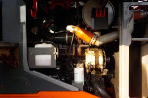 サムネイル: 平成25年　日立　ホイールローダー　ZW140　★スノウプラウ★ノーマルバケット付★Wキャビン★エアコン★