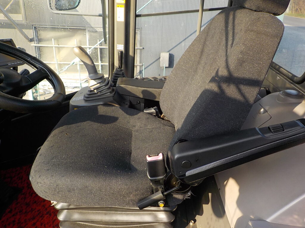 平成25年　日立　ホイールローダー　ZW140　★スノウプラウ★ノーマルバケット付★Wキャビン★エアコン★