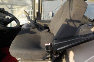 サムネイル: 平成25年　日立　ホイールローダー　ZW140　★スノウプラウ★ノーマルバケット付★Wキャビン★エアコン★