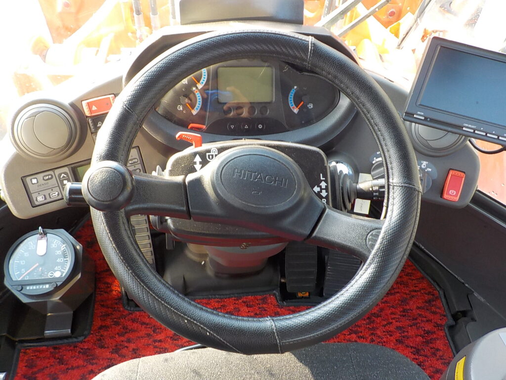 平成25年　日立　ホイールローダー　ZW140　★スノウプラウ★ノーマルバケット付★Wキャビン★エアコン★
