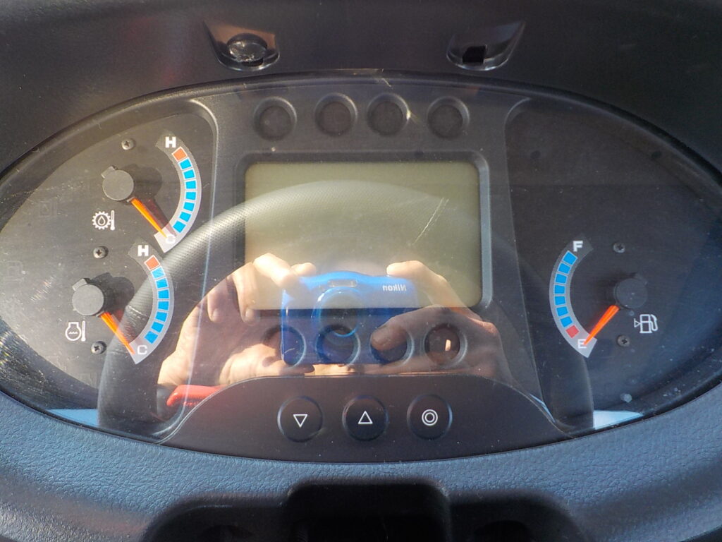 平成25年　日立　ホイールローダー　ZW140　★スノウプラウ★ノーマルバケット付★Wキャビン★エアコン★