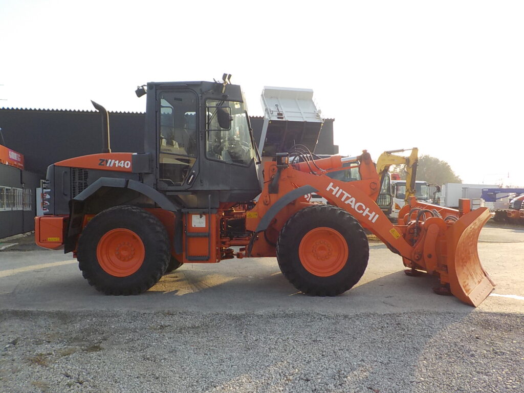 平成25年　日立　ホイールローダー　ZW140　★スノウプラウ★ノーマルバケット付★Wキャビン★エアコン★