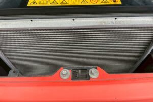 サムネイル: 令和元年製　R430M　0.4㎥　スノータイヤ装備　750HR