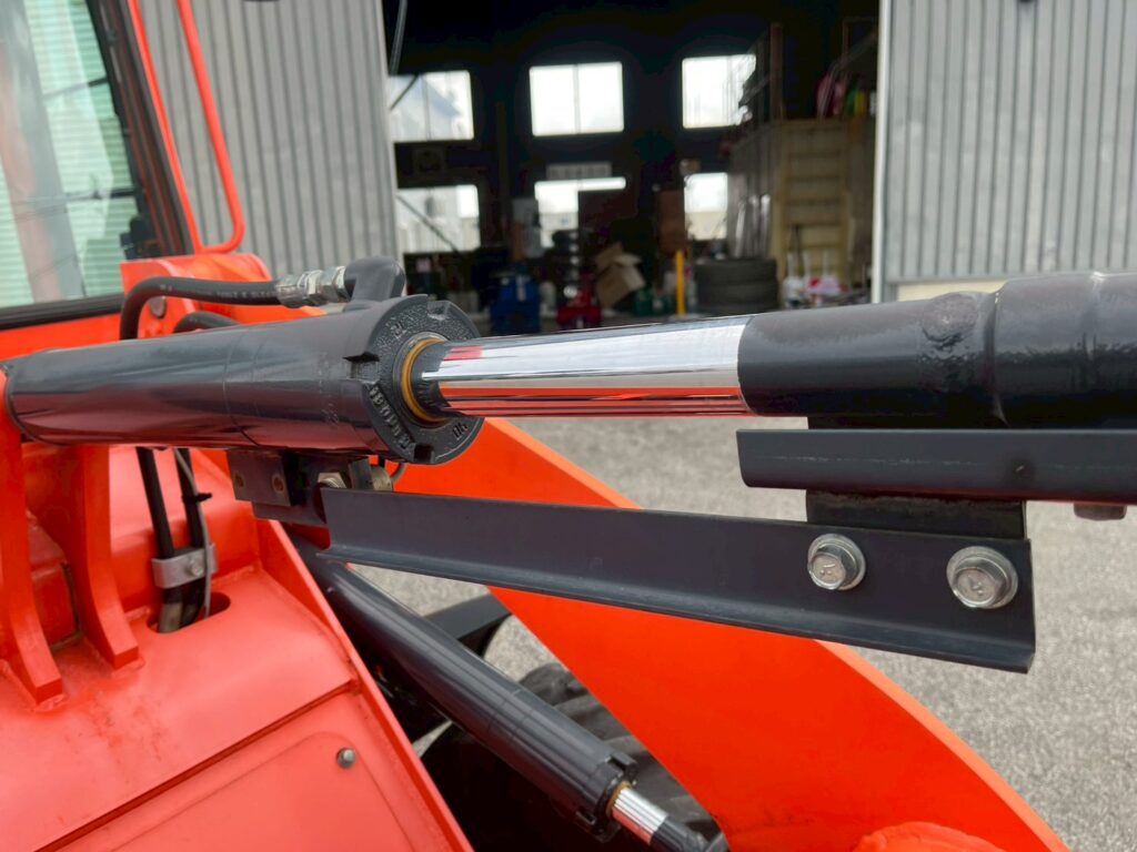 令和元年製　R430M　0.4㎥　スノータイヤ装備　750HR