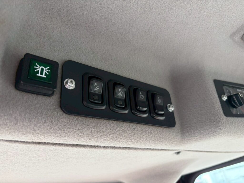 令和元年製　R430M　0.4㎥　スノータイヤ装備　750HR