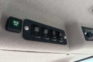 サムネイル: 令和元年製　R430M　0.4㎥　スノータイヤ装備　750HR