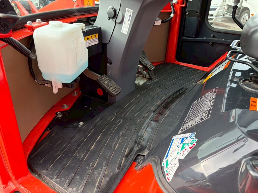 令和元年製　R430M　0.4㎥　スノータイヤ装備　750HR