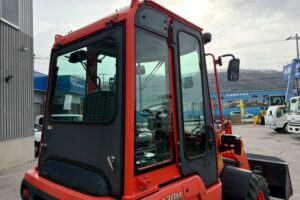 サムネイル: 令和元年製　R430M　0.4㎥　スノータイヤ装備　750HR