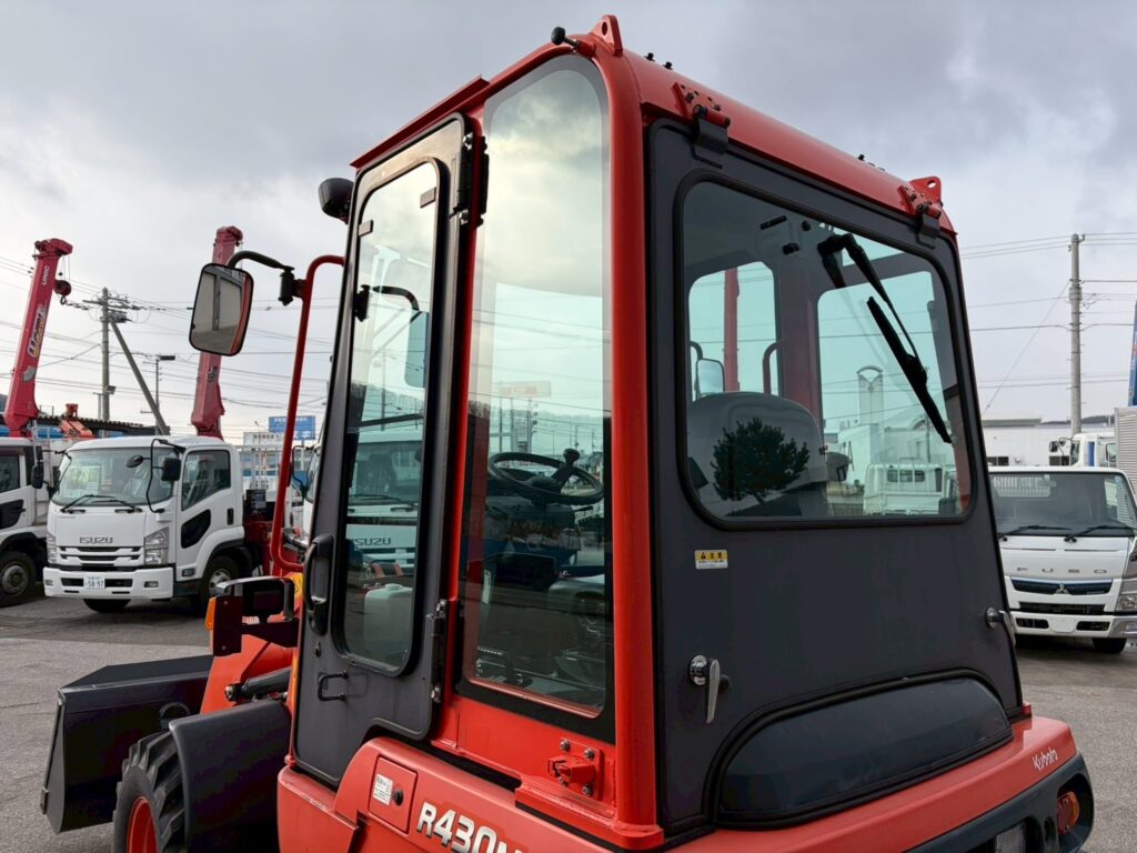 令和元年製　R430M　0.4㎥　スノータイヤ装備　750HR