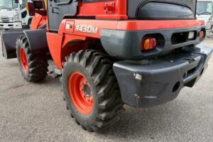 サムネイル: 令和元年製　R430M　0.4㎥　スノータイヤ装備　750HR