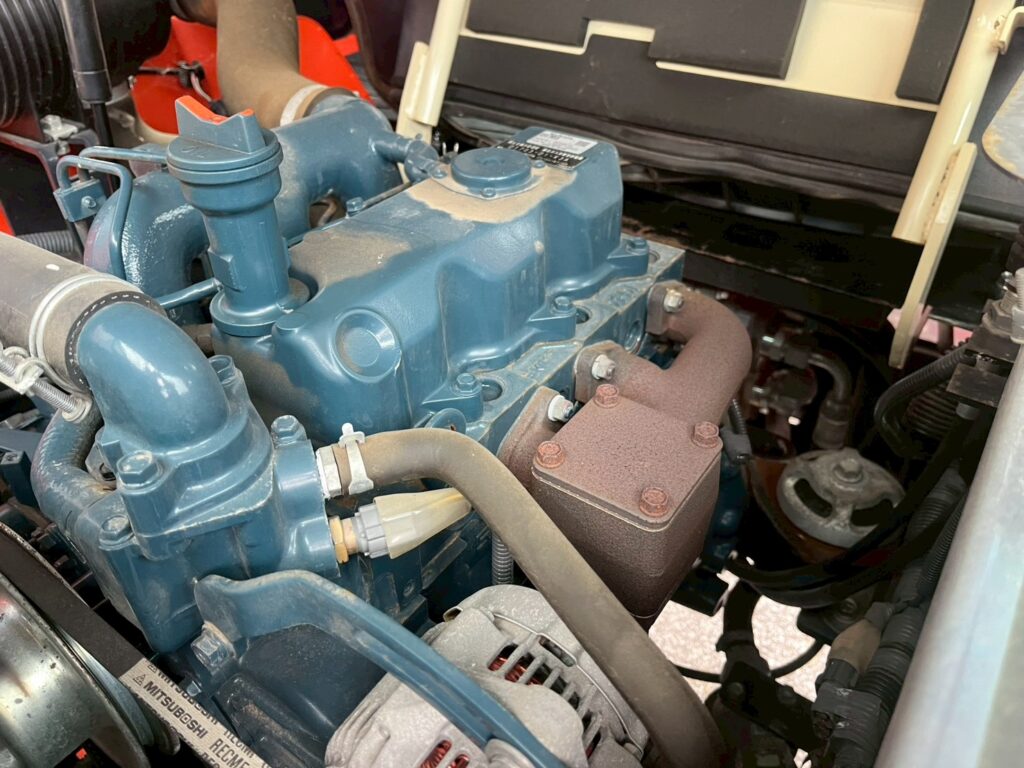 令和元年製　R430M　0.4㎥　スノータイヤ装備　750HR