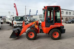 サムネイル: 令和元年製　R430M　0.4㎥　スノータイヤ装備　750HR