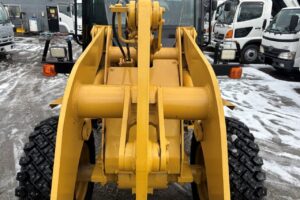 サムネイル: 平成18年　ＣＡＴ　９０１Ｂ　スノースパイクタイヤ装着車　0.4立米