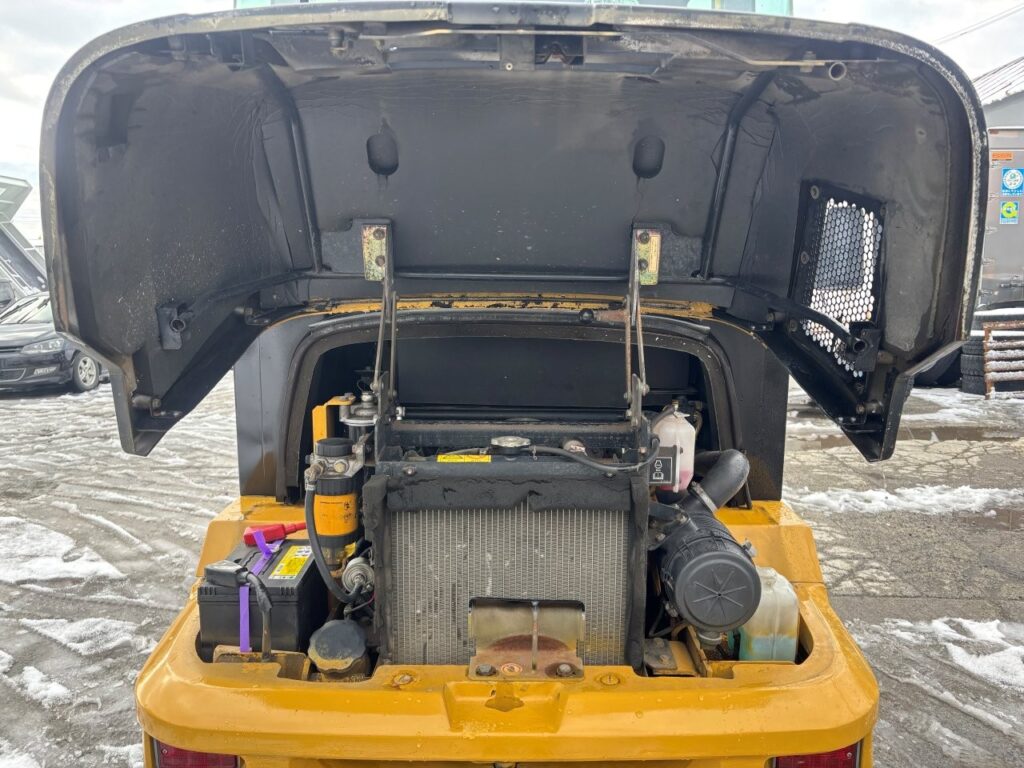 平成18年　ＣＡＴ　９０１Ｂ　スノースパイクタイヤ装着車　0.4立米