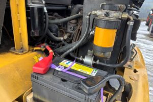 サムネイル: 平成18年　ＣＡＴ　９０１Ｂ　スノースパイクタイヤ装着車　0.4立米