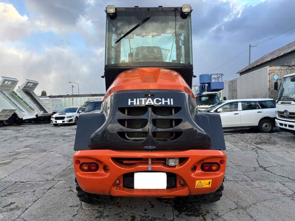 令和４年　日立　ZW80S-5B　スノースパイクタイヤ装着車　0.9立米　使用時間1578時間（車検令和8年7月）