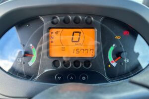 サムネイル: 令和４年　日立　ZW80S-5B　スノースパイクタイヤ装着車　0.9立米　使用時間1578時間（車検令和8年7月）