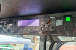 サムネイル: 令和４年　日立　ZW80S-5B　スノースパイクタイヤ装着車　0.9立米　使用時間1578時間（車検令和8年7月）