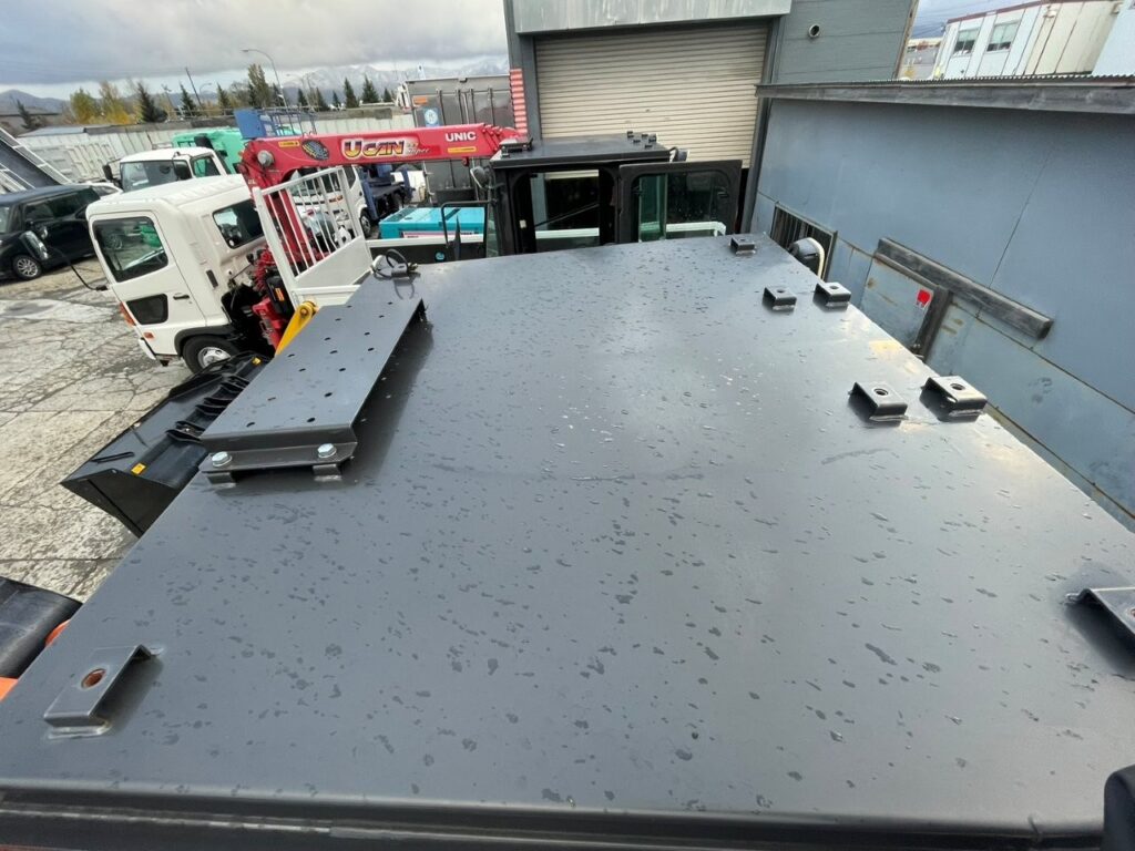 令和４年　日立　ZW80S-5B　スノースパイクタイヤ装着車　0.9立米　使用時間1578時間（車検令和8年7月）