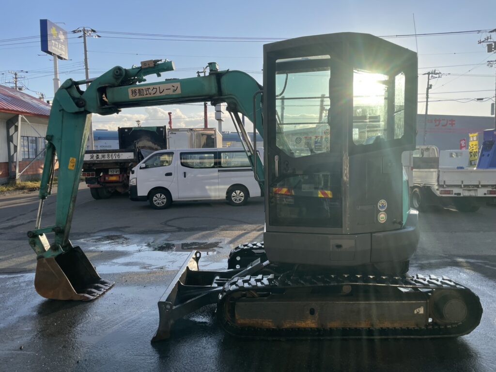 平成２５年　バックホー　コベルコ　ＳＫ３８ＵＲ　0.07㎥　後方超小旋回　クレーン仕様