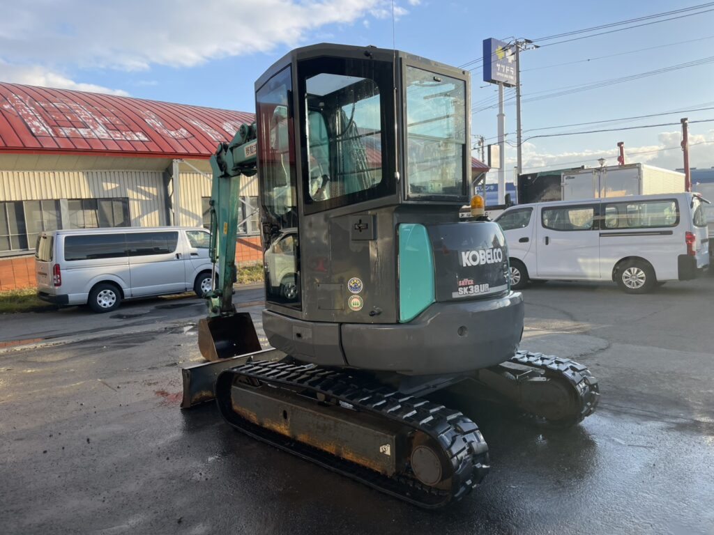 平成２５年　バックホー　コベルコ　ＳＫ３８ＵＲ　0.07㎥　後方超小旋回　クレーン仕様