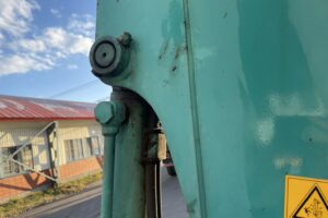 サムネイル: 平成２５年　バックホー　コベルコ　ＳＫ３８ＵＲ　0.07㎥　後方超小旋回　クレーン仕様