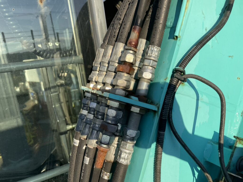 平成２５年　バックホー　コベルコ　ＳＫ３８ＵＲ　0.07㎥　後方超小旋回　クレーン仕様