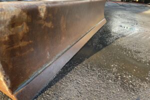 サムネイル: 平成２５年　バックホー　コベルコ　ＳＫ３８ＵＲ　0.07㎥　後方超小旋回　クレーン仕様