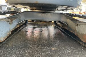 サムネイル: 平成２５年　バックホー　コベルコ　ＳＫ３８ＵＲ　0.07㎥　後方超小旋回　クレーン仕様