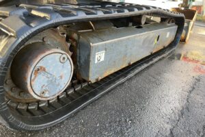 サムネイル: 平成２５年　バックホー　コベルコ　ＳＫ３８ＵＲ　0.07㎥　後方超小旋回　クレーン仕様