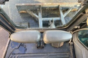 サムネイル: 平成２５年　バックホー　コベルコ　ＳＫ３８ＵＲ　0.07㎥　後方超小旋回　クレーン仕様