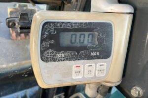 サムネイル: 平成２５年　バックホー　コベルコ　ＳＫ３８ＵＲ　0.07㎥　後方超小旋回　クレーン仕様