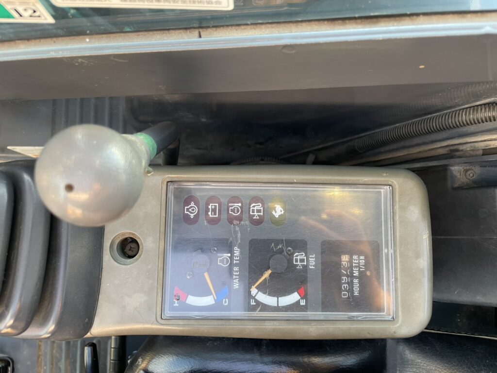 平成２５年　バックホー　コベルコ　ＳＫ３８ＵＲ　0.07㎥　後方超小旋回　クレーン仕様