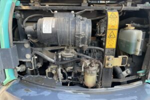 サムネイル: 平成２５年　バックホー　コベルコ　ＳＫ３８ＵＲ　0.07㎥　後方超小旋回　クレーン仕様