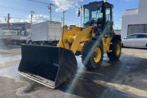 令和３年　ホイールローダー　日立　ＺＷ80S-5B　0.9㎥　スノースパイクタイヤ　使用時間2010時間　　　