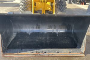 サムネイル: 令和３年　ホイールローダー　日立　ＺＷ80S-5B　0.9㎥　スノースパイクタイヤ　使用時間2010時間　　　