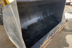 サムネイル: 令和３年　ホイールローダー　日立　ＺＷ80S-5B　0.9㎥　スノースパイクタイヤ　使用時間2010時間　　　