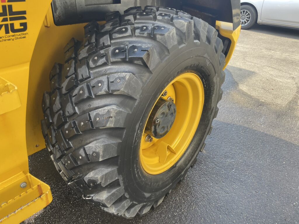 令和３年　ホイールローダー　日立　ＺＷ80S-5B　0.9㎥　スノースパイクタイヤ　使用時間2010時間　　　